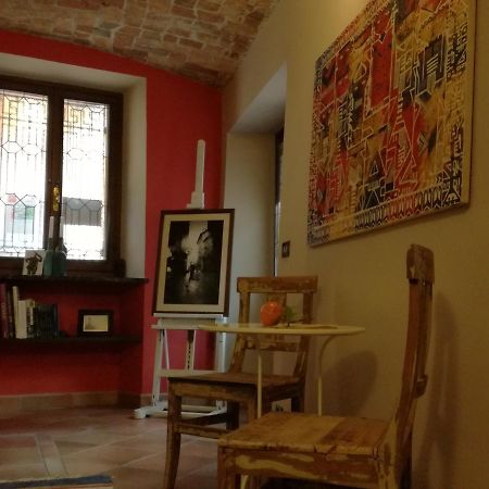 Casa Asso Di Coppe B&B Alba Kültér fotó