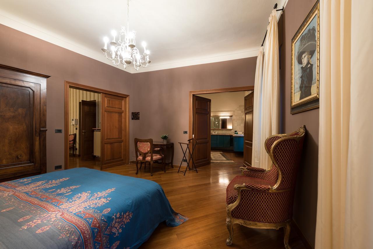 Casa Asso Di Coppe B&B Alba Kültér fotó