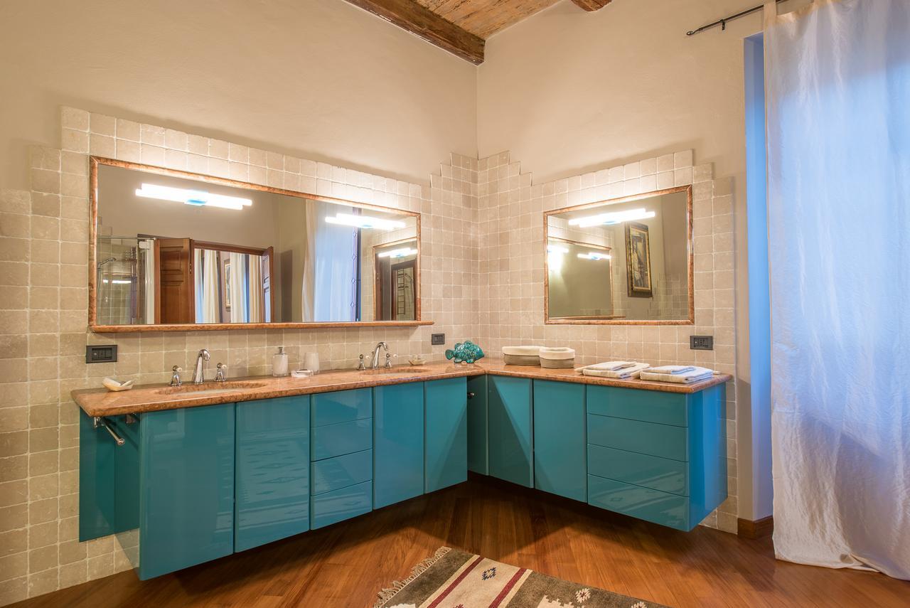 Casa Asso Di Coppe B&B Alba Kültér fotó