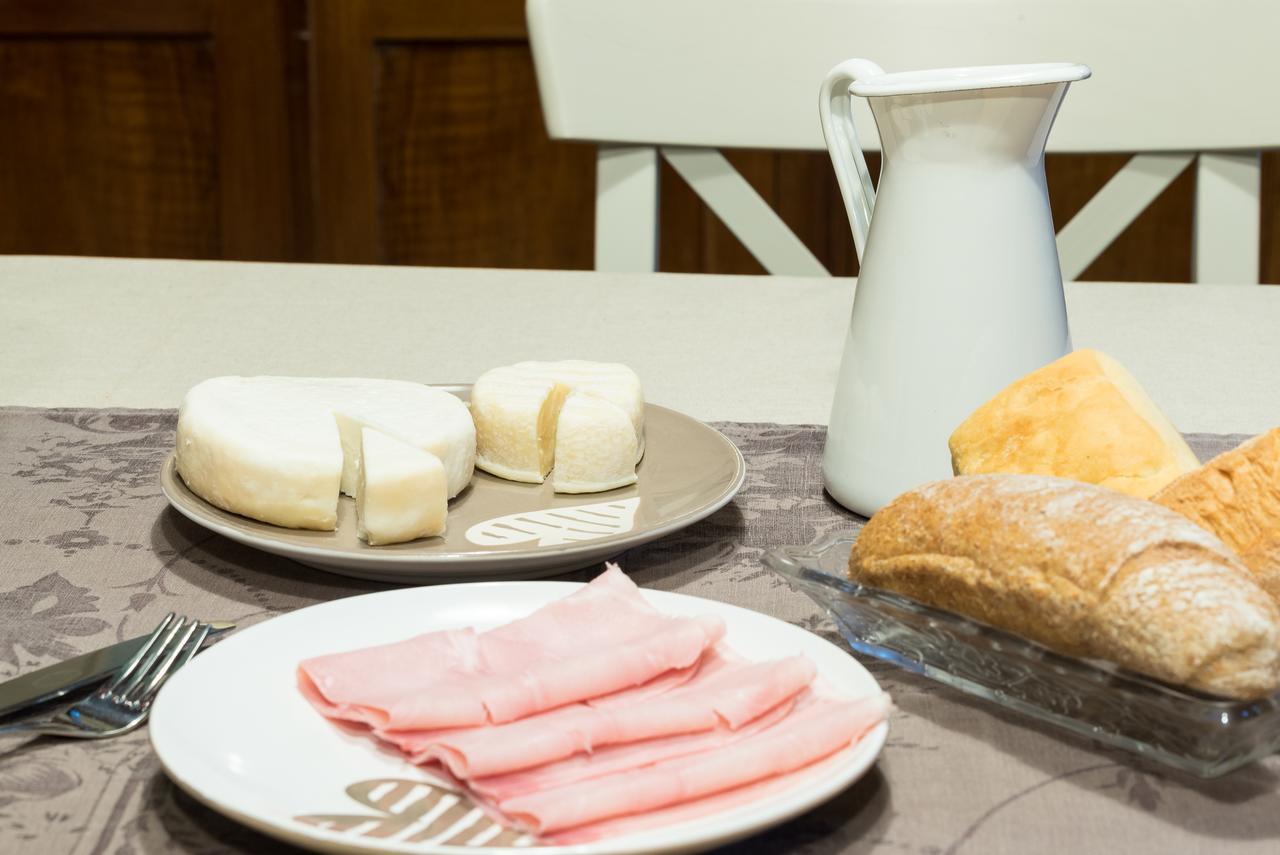 Casa Asso Di Coppe B&B Alba Kültér fotó
