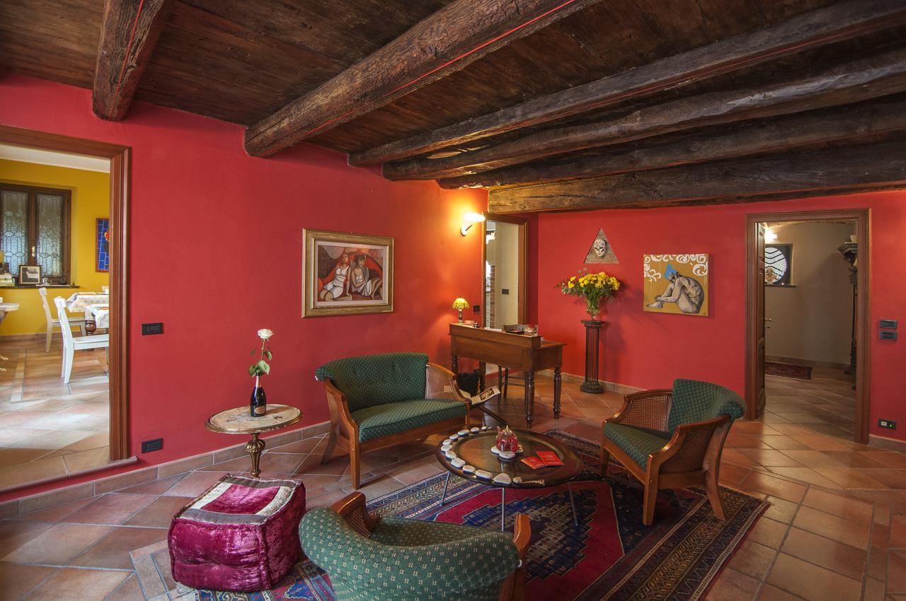 Casa Asso Di Coppe B&B Alba Kültér fotó