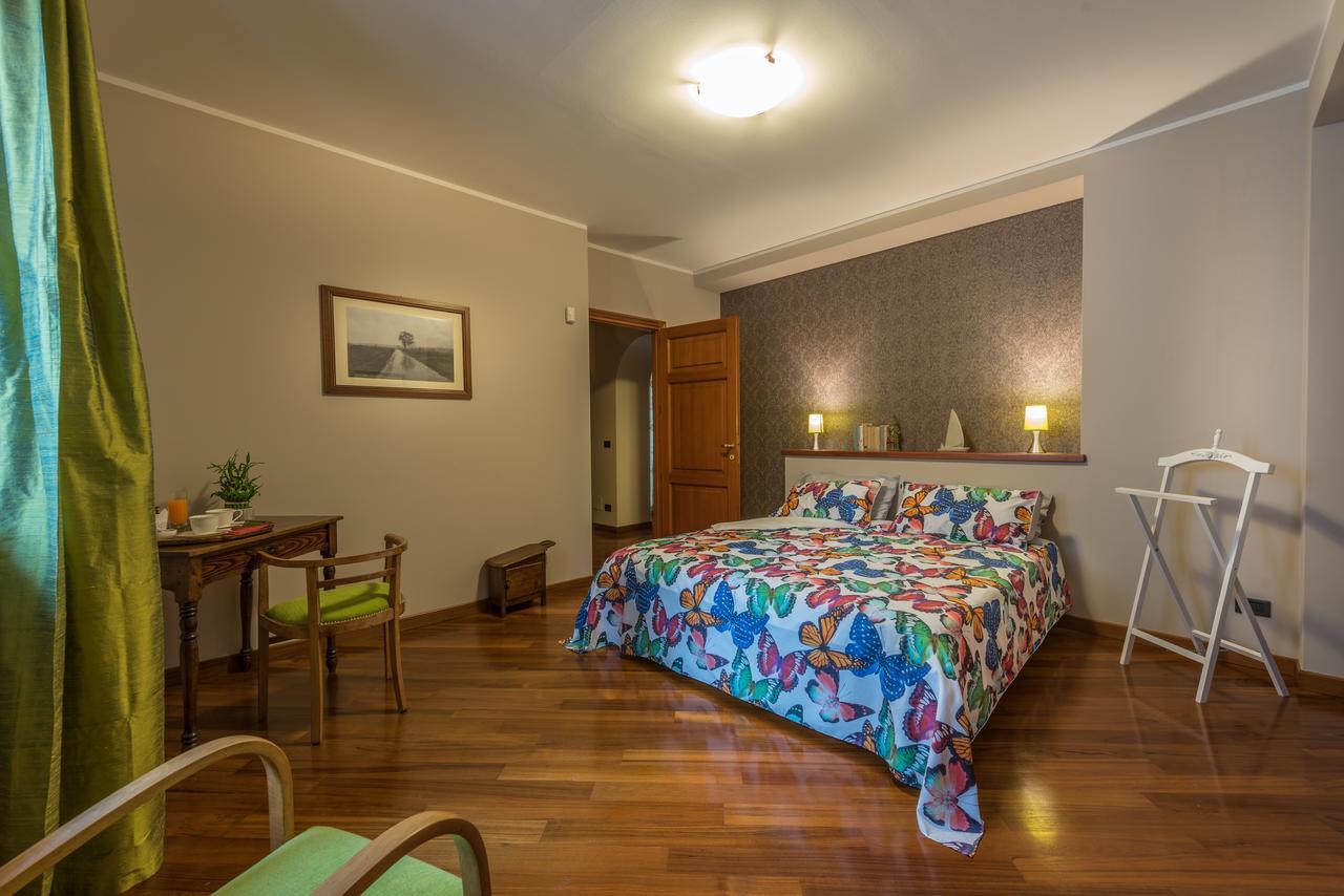 Casa Asso Di Coppe B&B Alba Kültér fotó