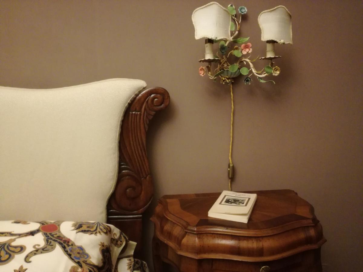 Casa Asso Di Coppe B&B Alba Kültér fotó