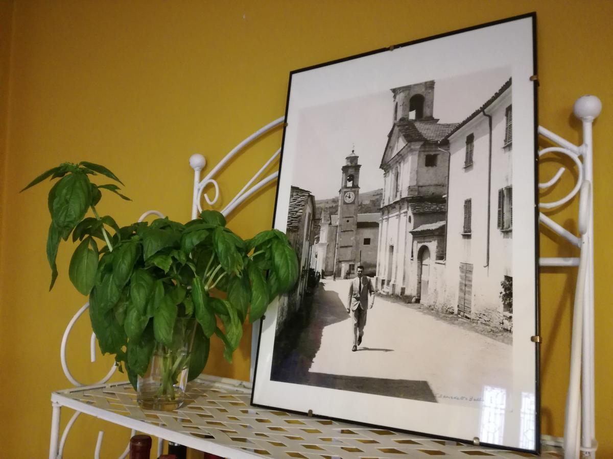 Casa Asso Di Coppe B&B Alba Kültér fotó
