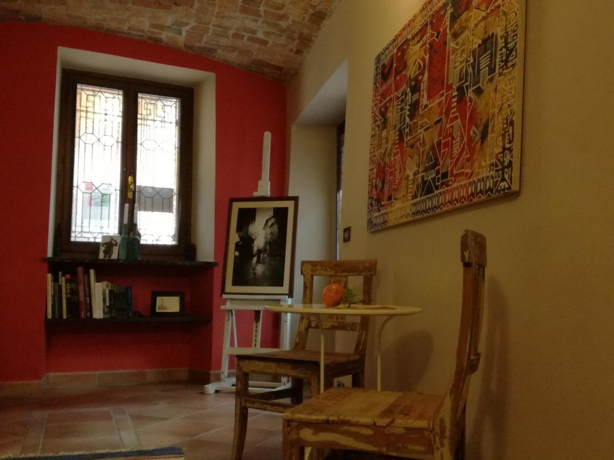 Casa Asso Di Coppe B&B Alba Kültér fotó