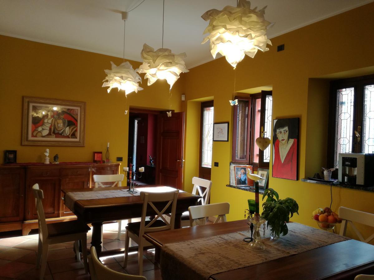 Casa Asso Di Coppe B&B Alba Kültér fotó