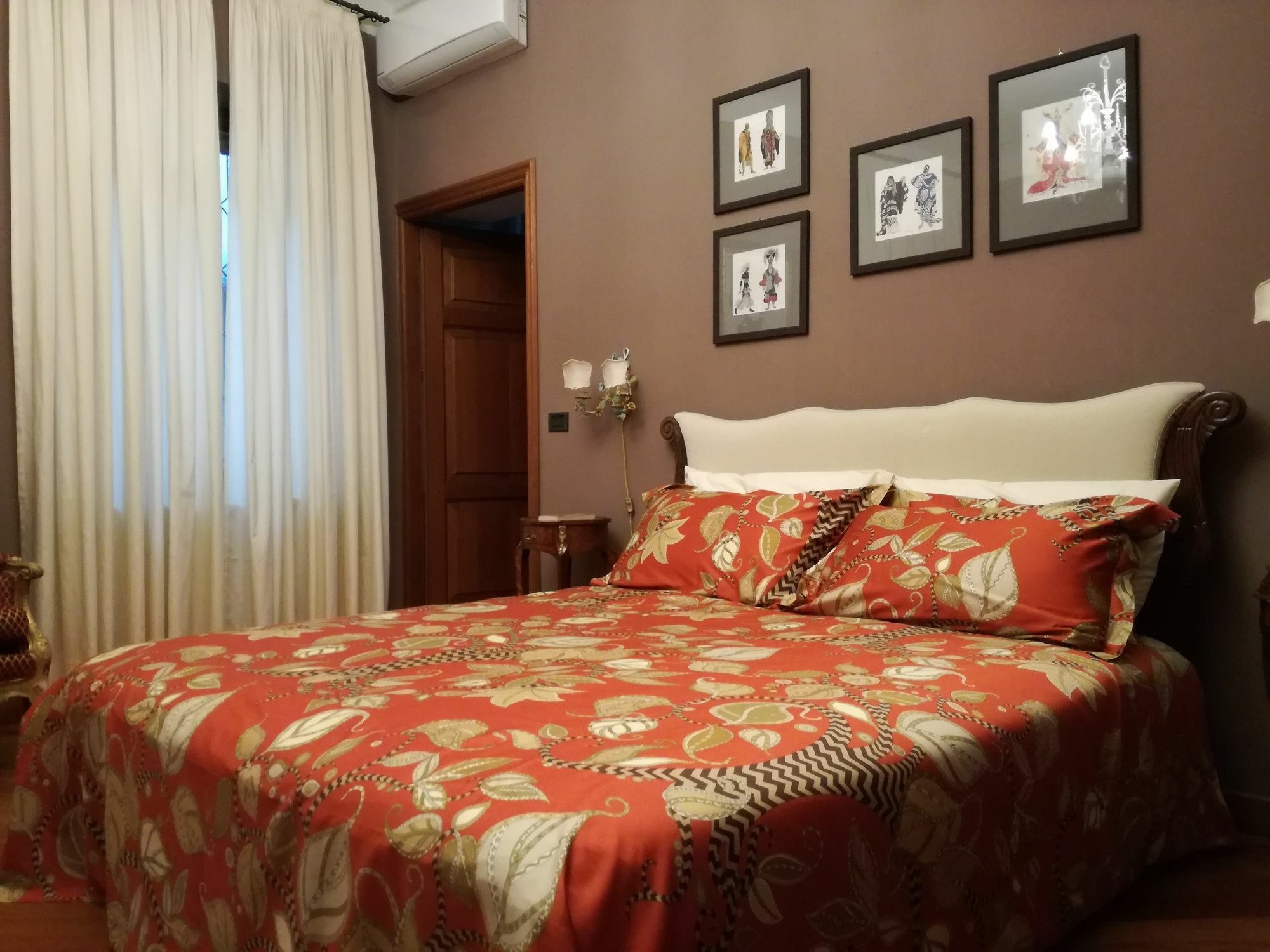 Casa Asso Di Coppe B&B Alba Kültér fotó